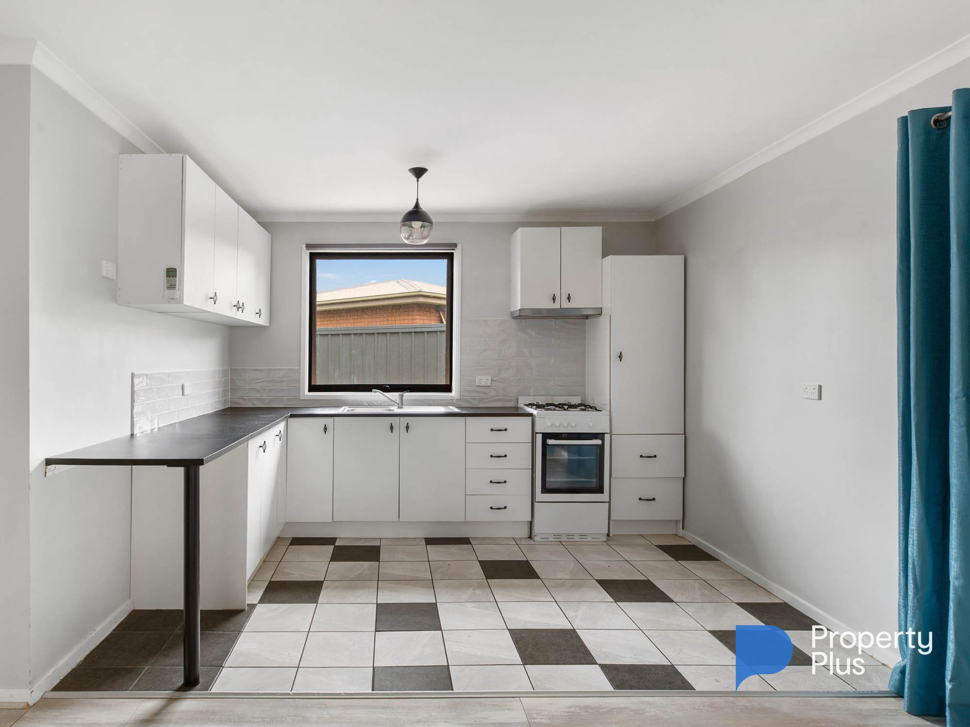 7 / 9 Crusoe Road, Kangaroo Flat