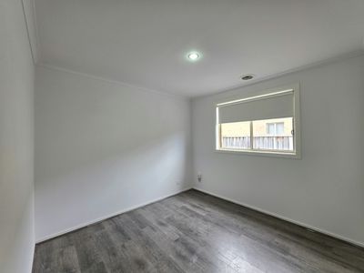 32 Laurence Way, Tarneit