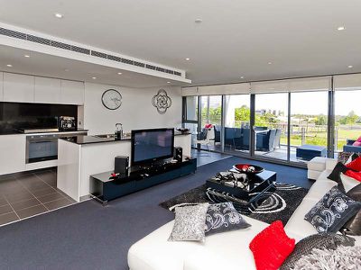 203 / 96 Bow River , Burswood