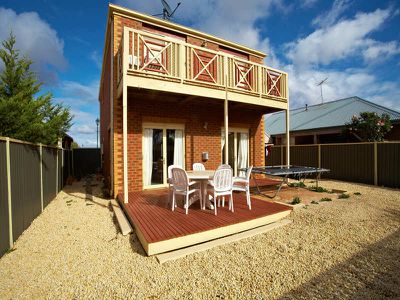 11 Chisholm Place, Wyndham Vale