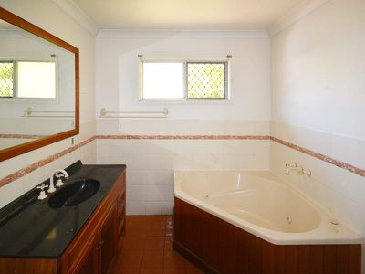 18 Rosemary Street, Bellbird Park