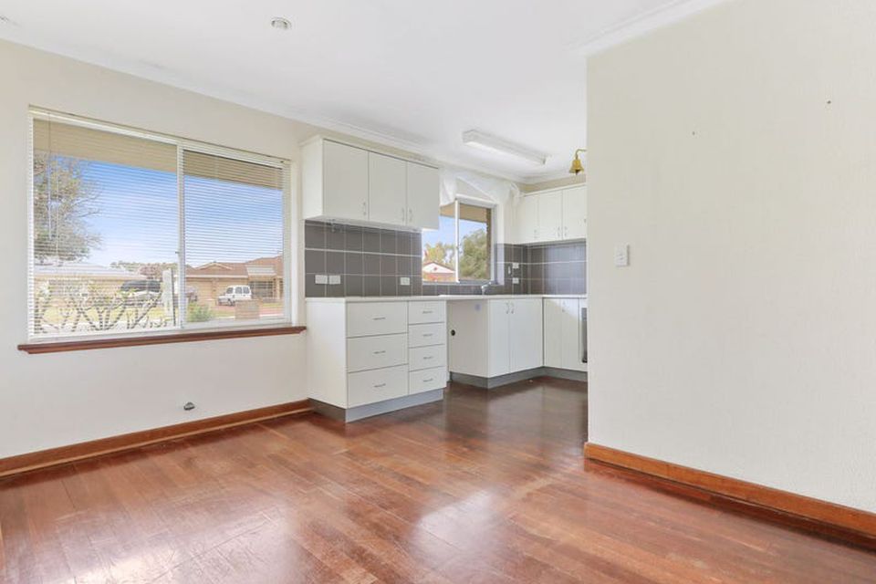 24 Hawker Street , Safety Bay