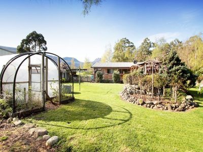 15 Wattle Hill Road, Mountain River