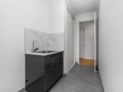 23 Winnows Street, Officer