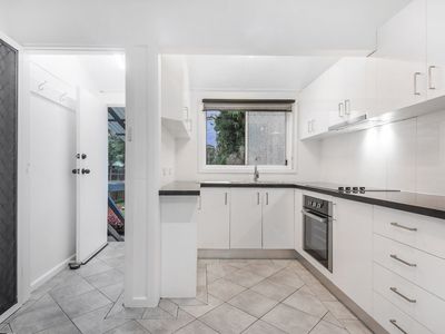 6 Gardiner Avenue, Banksia