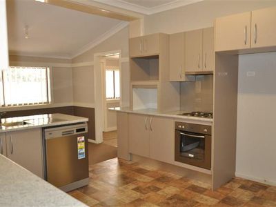 10 Bathurst  Street, Forbes