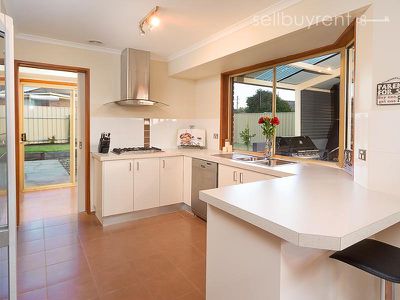 8 DAVID PLACE, Wodonga
