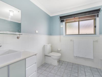2 / 14 Chrysanthemum Avenue, Lurnea