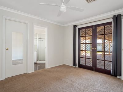 11 Davyhurst Drive, Hannans