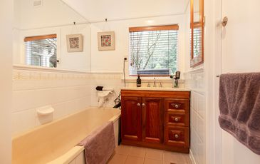 9 BEACONSFIELD-EMERALD ROAD, Beaconsfield Upper