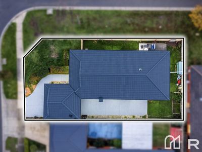 17 Gowrie Place, Cranbourne West