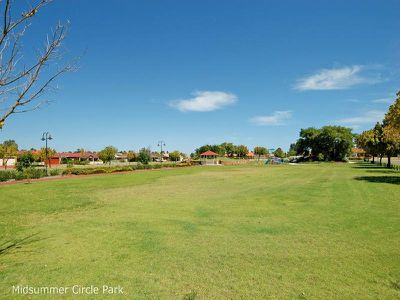 17 MIDSUMMER CIRCLE, Ellenbrook