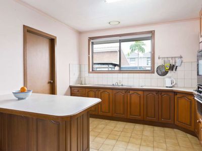 2 / 11 Callander Road, Pascoe Vale