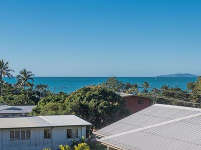 8 / 14 Waterson Way, Airlie Beach