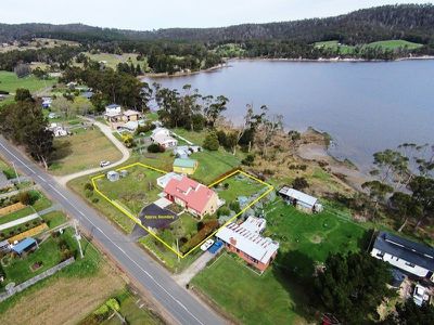 6687 Channel Highway, Deep Bay