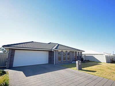 1 Apsley Crescent, Dubbo