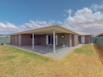 10 Waterfall Crescent, Dubbo