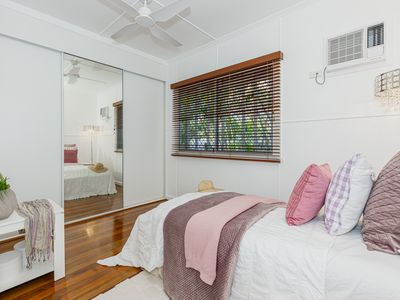 6 Falcon Street, Rowes Bay