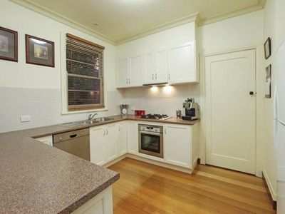 5 Central Avenue, Manifold Heights