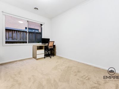 11 Sandymount Drive, Clyde North