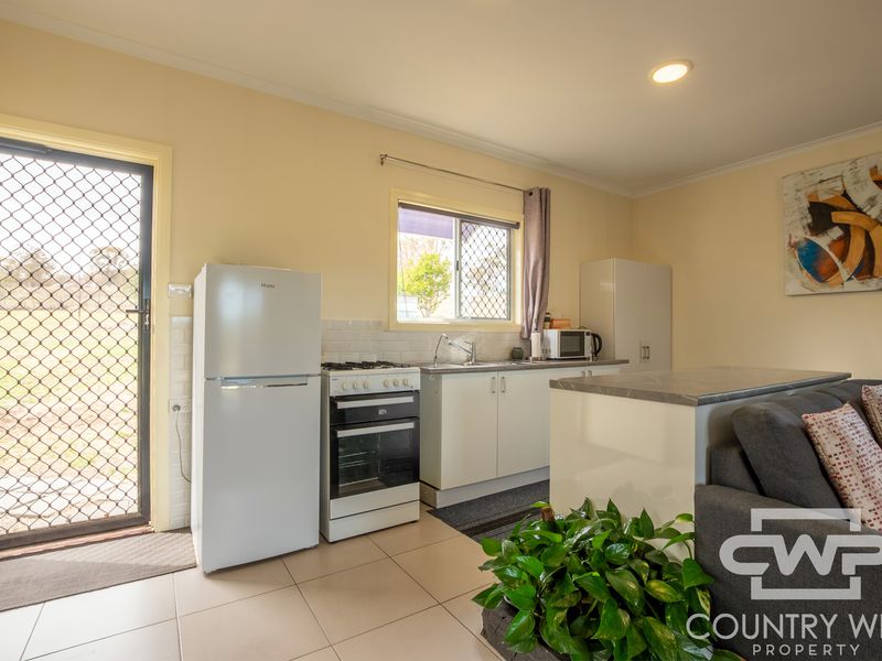 1928 Torrington Road, Stannum
