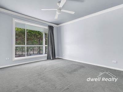 4 DEANE STREET, St Georges Basin
