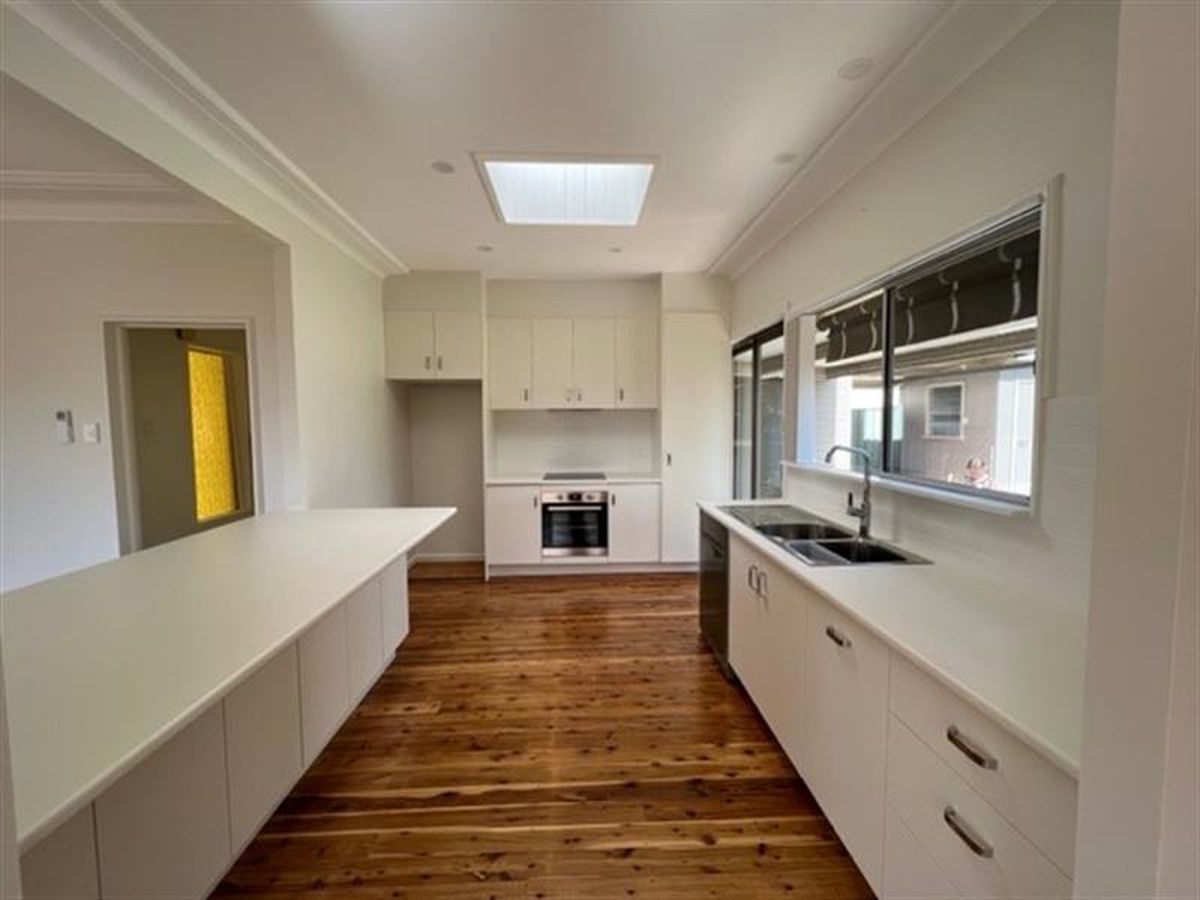 12 & 12A Fourth Avenue, Loftus