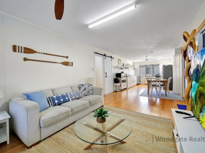 21 Esplanade Walkers Pt., Woodgate