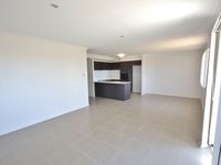 30 / 19 Gumtree Crescent, Upper Coomera