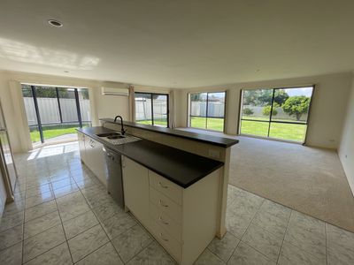 13 Mitchell Court, Mansfield