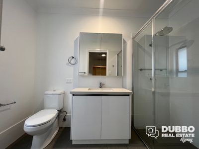 40 Fountain Circuit, Dubbo