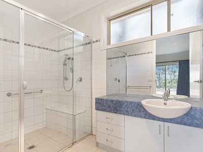 137 Youngs Lane, Heathcote