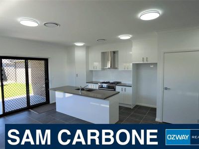 81 Easton Avenue, Spring Farm