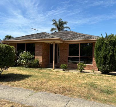 44 HUON PARK ROAD, Cranbourne North