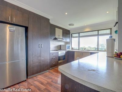 8 Kingsview Drive, Flaxton