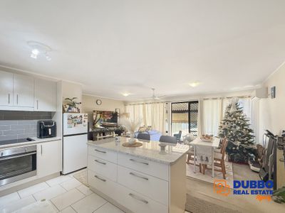 4 / 10 Sturt Circle, Dubbo