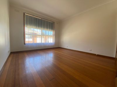 1 / 8 Parker Street , Werribee
