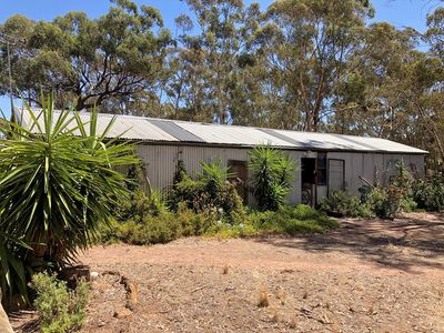 14 Llanelly-Newbridge Road, Llanelly