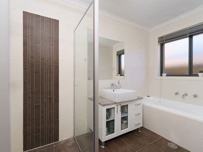 167 Halloran Drive, Jerrabomberra