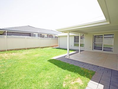 17 Lansdowne Drive, Dubbo