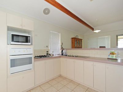 15B Riverina Way, Hannans