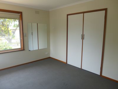 4 Johnston Avenue, Newcomb