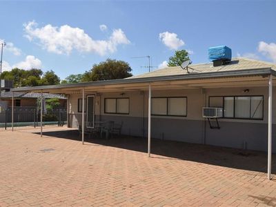 10 Bathurst  Street, Forbes