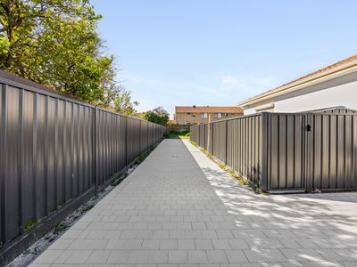 236A Grand Promenade, Dianella