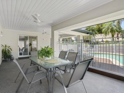 27 Captain Cook Close, Arundel
