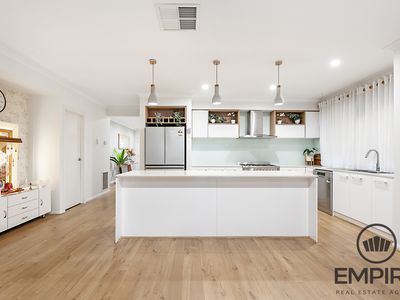 11 Sandymount Drive, Clyde North