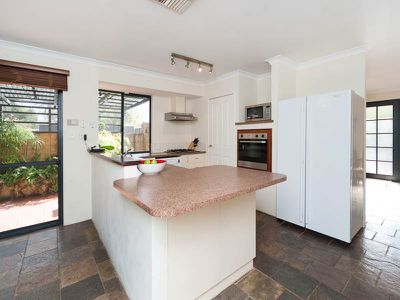 10 Limerick Way    UNDER OFFER, Fremantle
