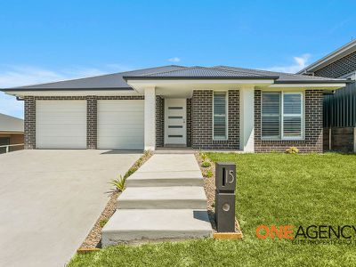 15 Oak Farm Road, Calderwood