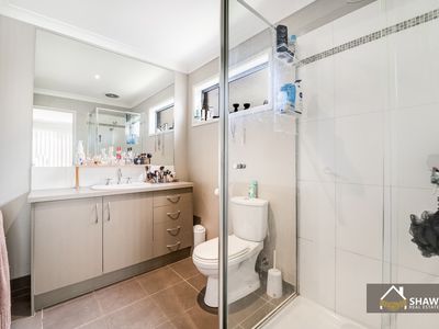 6 Field Street, Manor Lakes