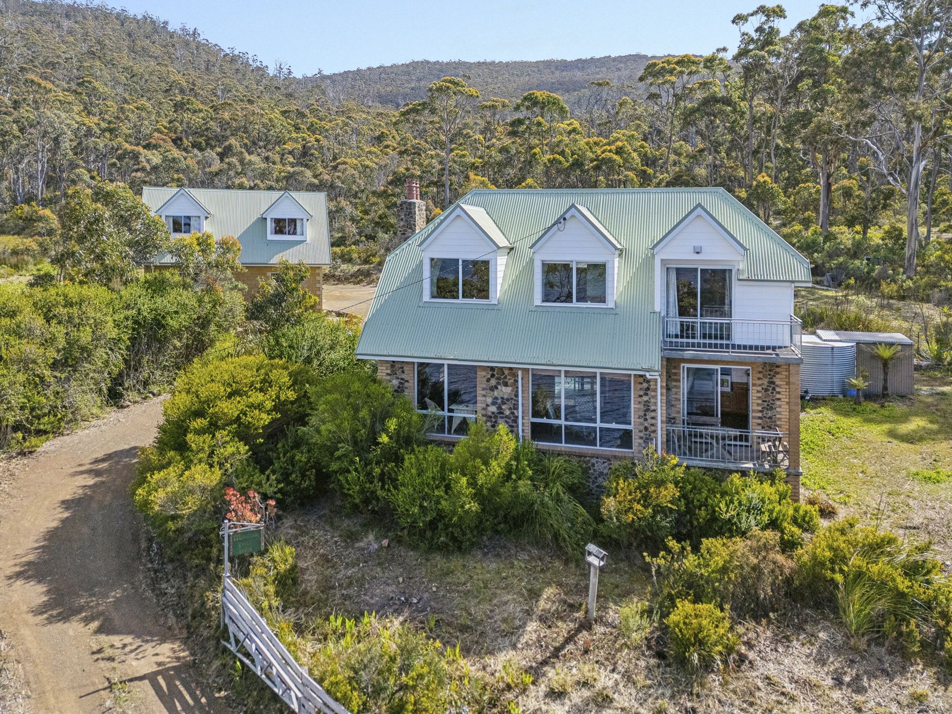 5190 Channel Highway, Gordon